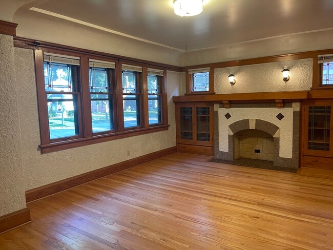 Building Photo - 2567 N 61st St Unit 2567 Rental