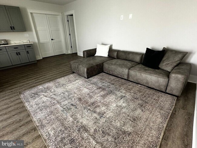 Photo - 11284 Waples Mill Rd