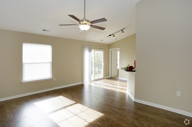 Photo - Martin's Landing Apartments