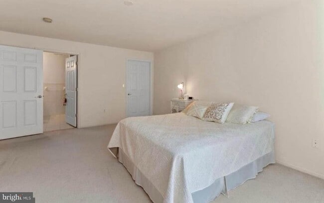 Photo - 13675 Philmont Ave Unidad 40