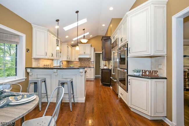 Photo - 102 Mohawk Rd