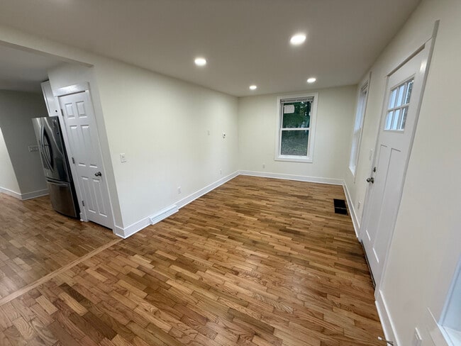 Photo - 1072 Vineland Rd