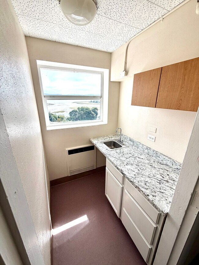 Photo - 3959 Sheridan Ave Unit 3959 Sheridan Ave Apt 313