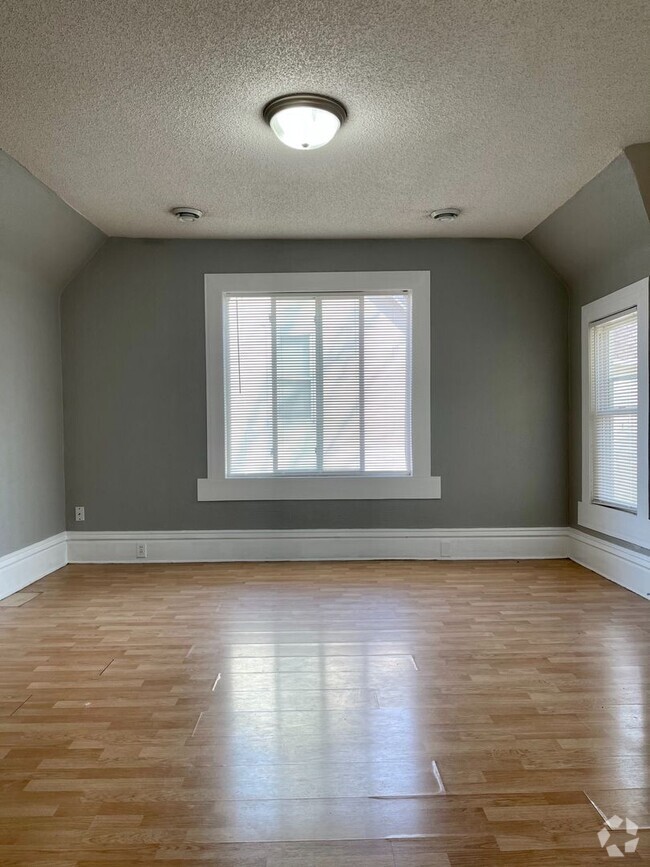 Building Photo - 973 Geranium Ave E Unit 1 Rental