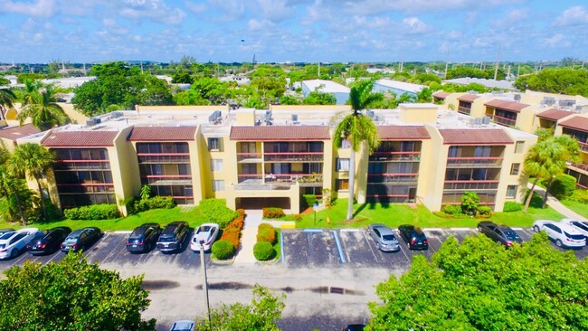 Photo - 733 SE 1st Way Condominio Unidad 101