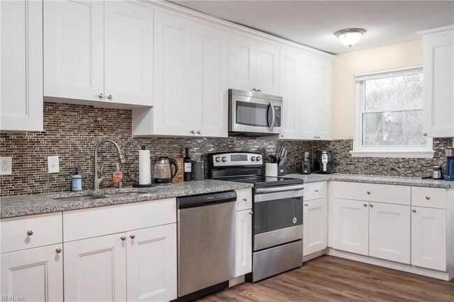 Photo - 8418 Quincy St