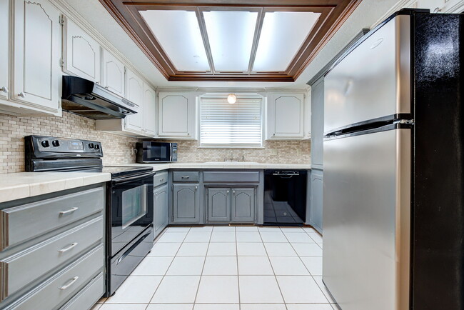 Photo - 1516 Peach Tree Ln