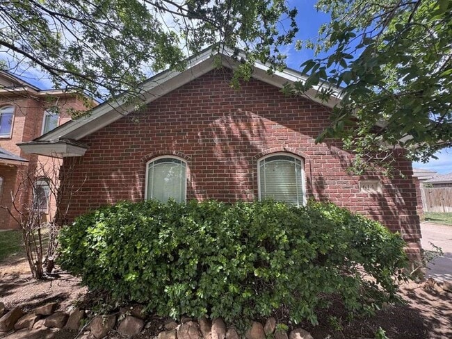 Photo - 614 N 7th St