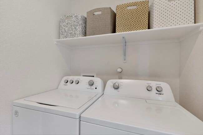 Photo - 832 Amatista Lp SE