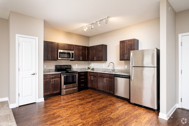 1BR, 1BA - 932SF - Kitchen - BONTERRA APARTMENTS
