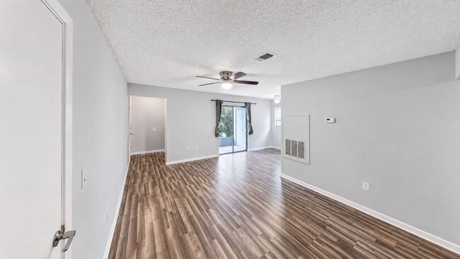 Photo - 10352-10358 Hemlock St. Unit 10352