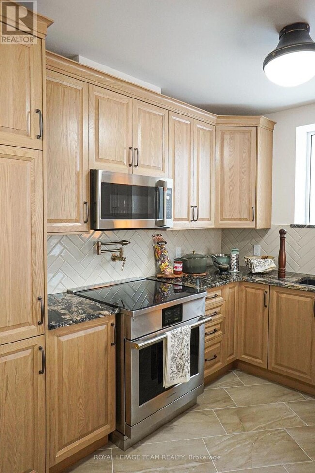 Photo - 1050 Canadian Shield Ave Unit #345