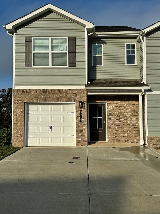3719 Wyatt Wy