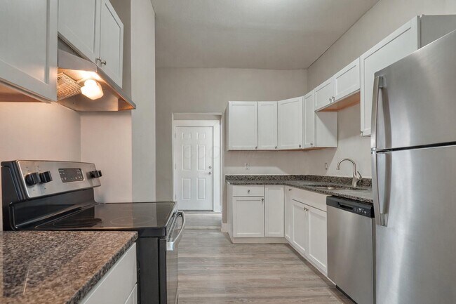 Photo - 921 Miller Ave