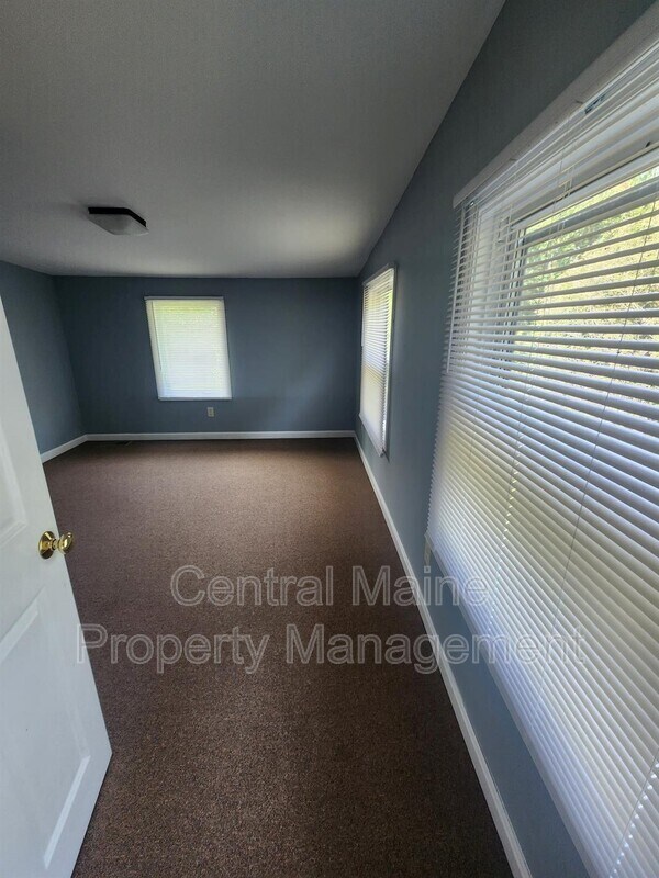 436 Pleasant St Condo Condo for Rent in Mechanic Falls, ME