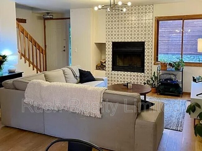 Photo - 2657 S University Blvd