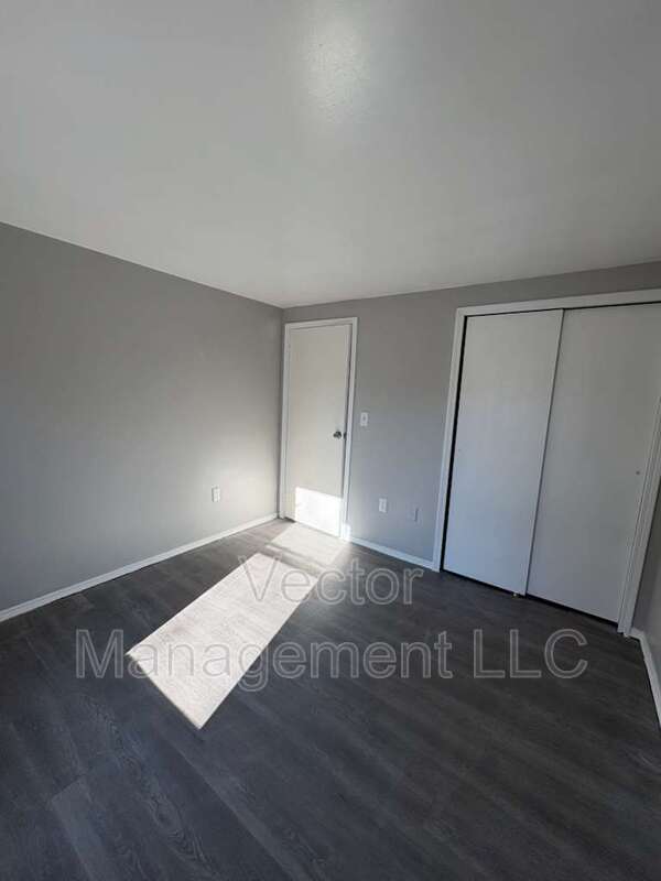 Photo - 507 Howard Ave