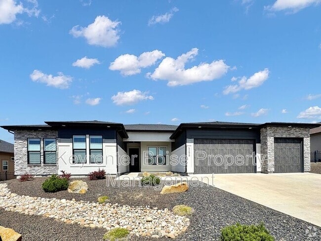 Building Photo - 5298 W Parkridge Dr Rental