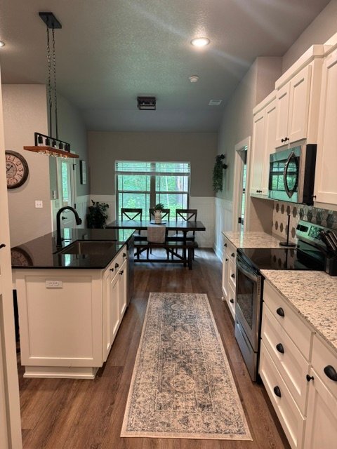 Photo - 8 Leyland Dr