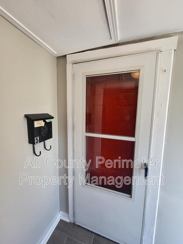 Photo - 3631 Washington St