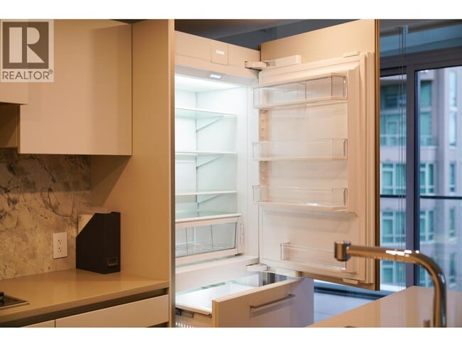 Photo - 889 Pacific St Unité 802