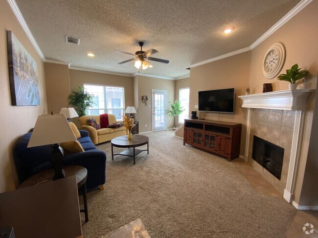 Building Photo - Fully Furnished 3 bed 3.5 Bath Condo - Wal...