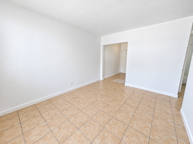 107 SW 18th Ave Unit 6