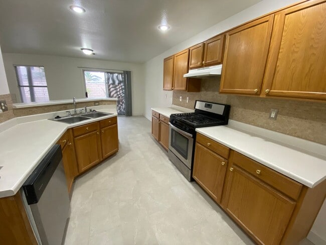 Photo - 4 Bed/2.5 Bath - Remodeled