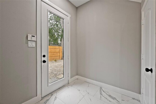 Photo - 7914 Pointer St Unit B