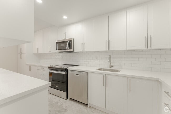 2BR, 1BA - 750SF - Kitchen - 100 Alexander Street