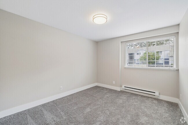 2BR, 2BA - 1,006SF - Bedroom