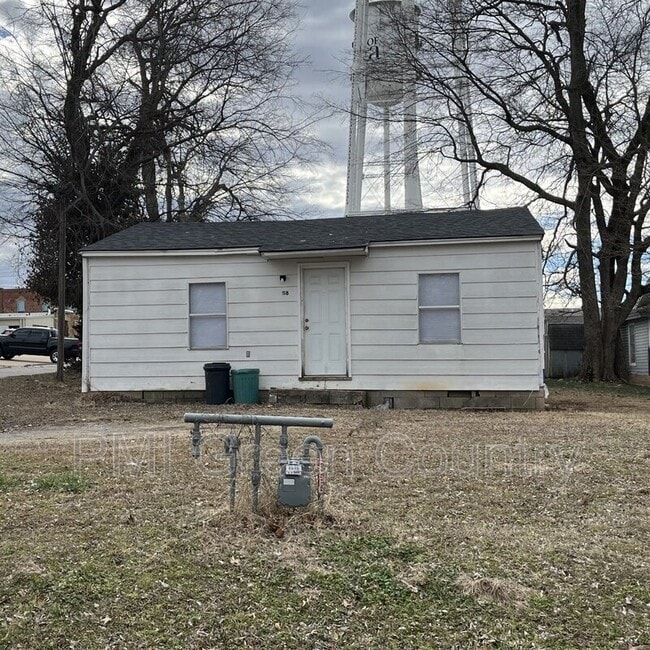 Photo - 118 W Pine St House
