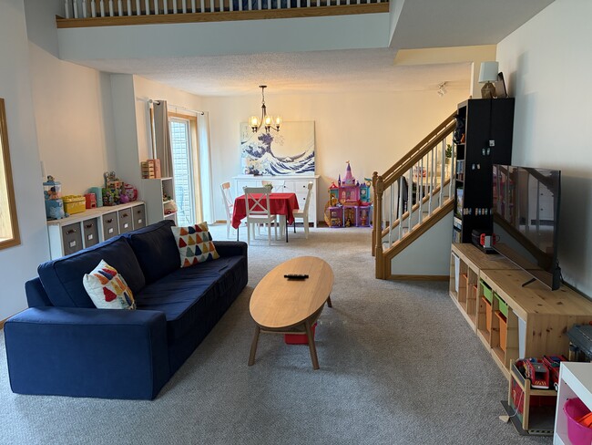 Photo - 2336 Oakridge Cir