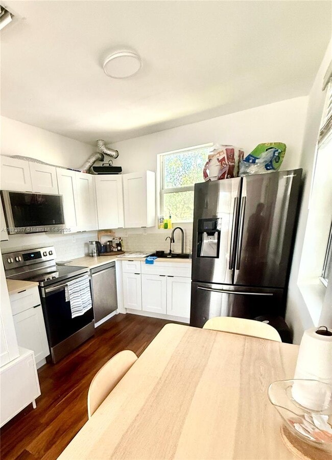 Building Photo - 6326 NW 1st Pl Unit A Rental
