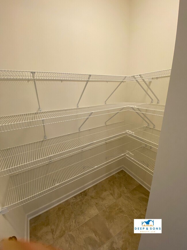 Photo - 12216 Lightning Bug Lp