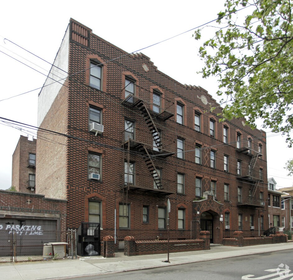 414 E 94th St - 414 E 94th St