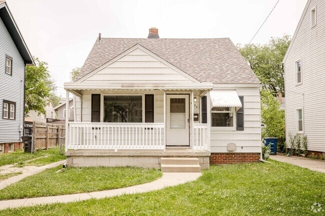 Building Photo - Beautifully Remodeled Three Bedroom Home F...