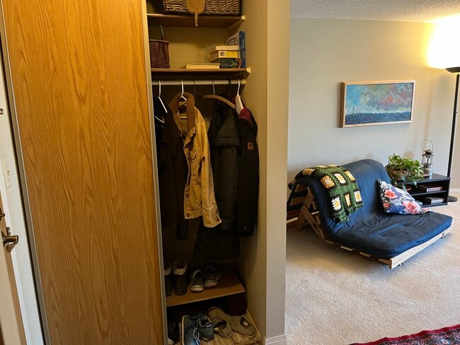 Photo - 2727 Victoria Av Unit 304