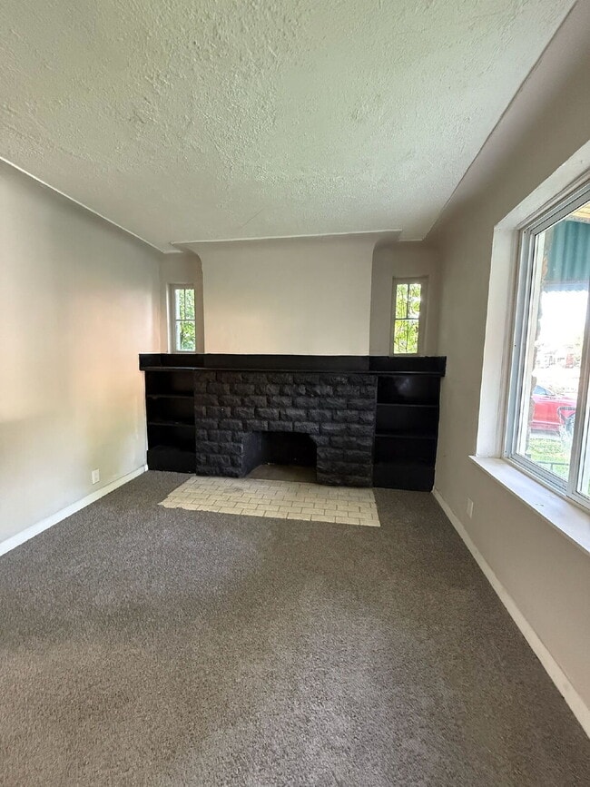 Photo - 3-Bedroom Gem on Marseilles Street with Sp...