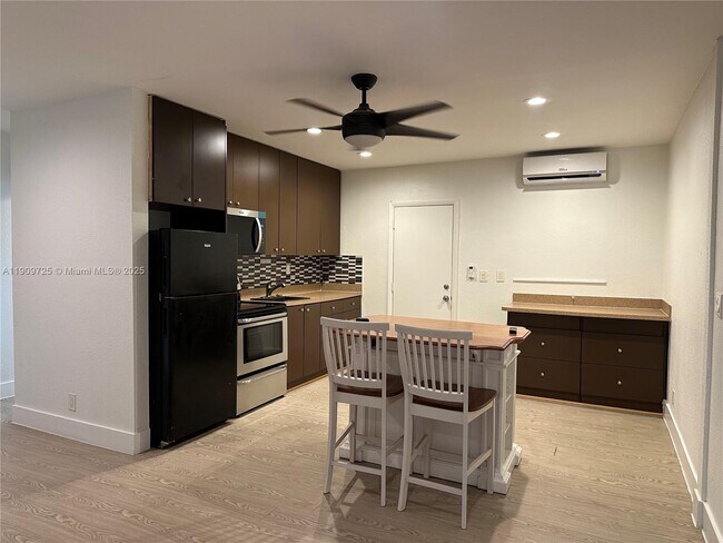 Photo - 108 NW 2nd Ave Unit D