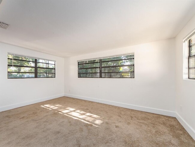 Photo - 2242 Indian Ave S