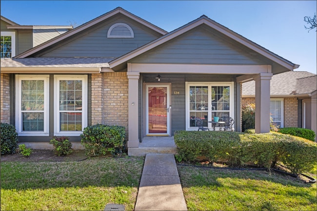 Photo - 1015 E Yager Ln Unit 134