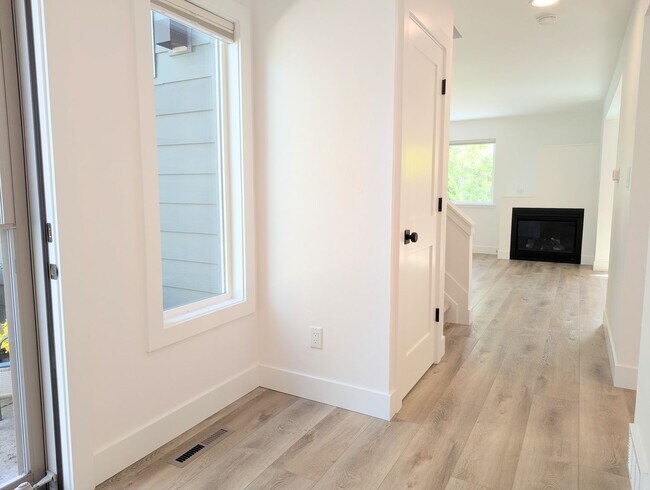 Photo - Beautiful Newly Remodeled 2BD/1.5BA townhouse in North Boulder