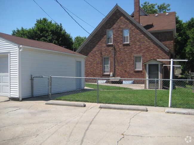 Building Photo - 3703 5th Ave Unit 2 Rental