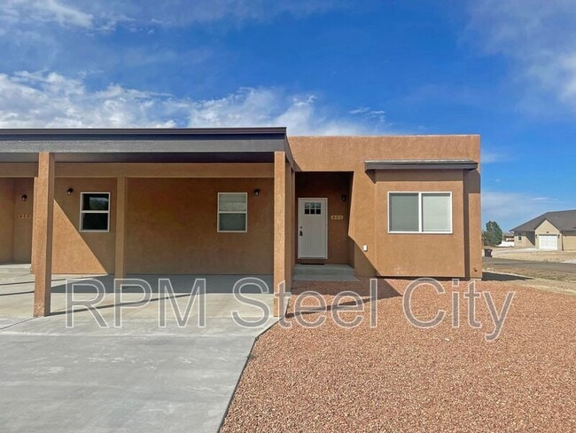 Photo - 751 E Laporte Dr