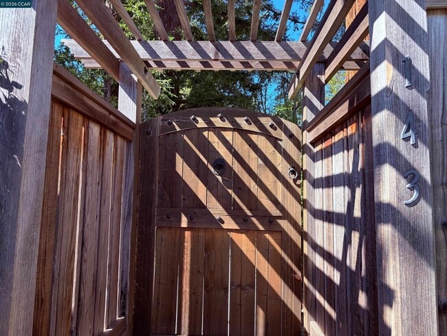 Photo - 143 Pulido Rd