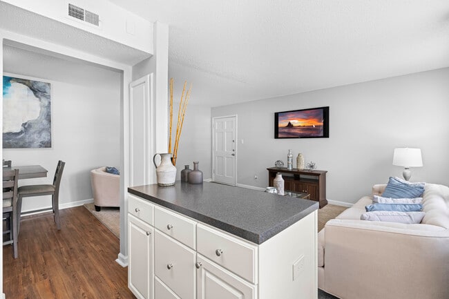 Kitchen - Royal Park - Students save up to 10%!