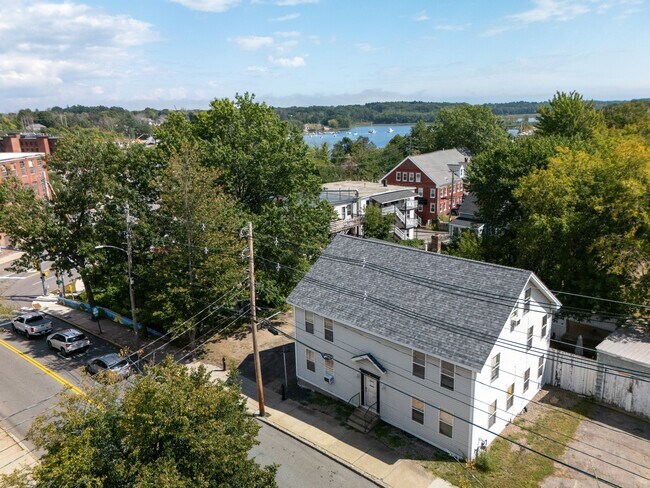 7 Hill St Unit 201