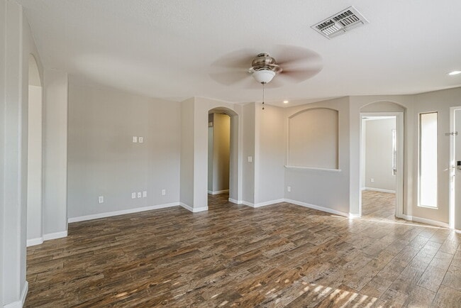 Photo - 10898 W Alvarado Rd