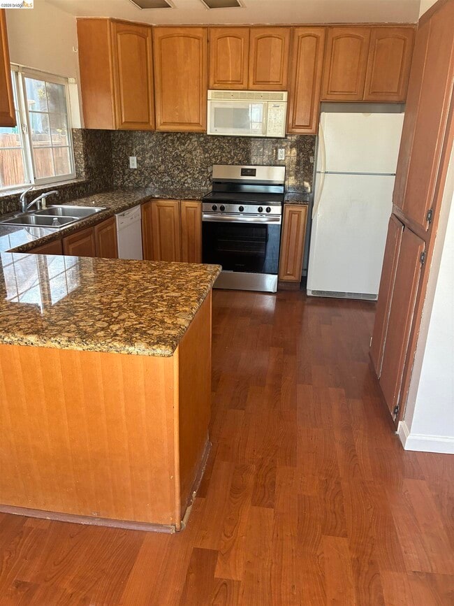 Photo - 2119 Sugartree Dr